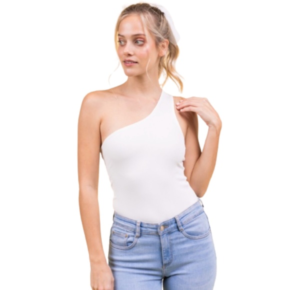 NWT Le Lis One Shoulder Body Suit Womens Large White Stretch Knit Top Shirt NEW - Picture 1 of 11